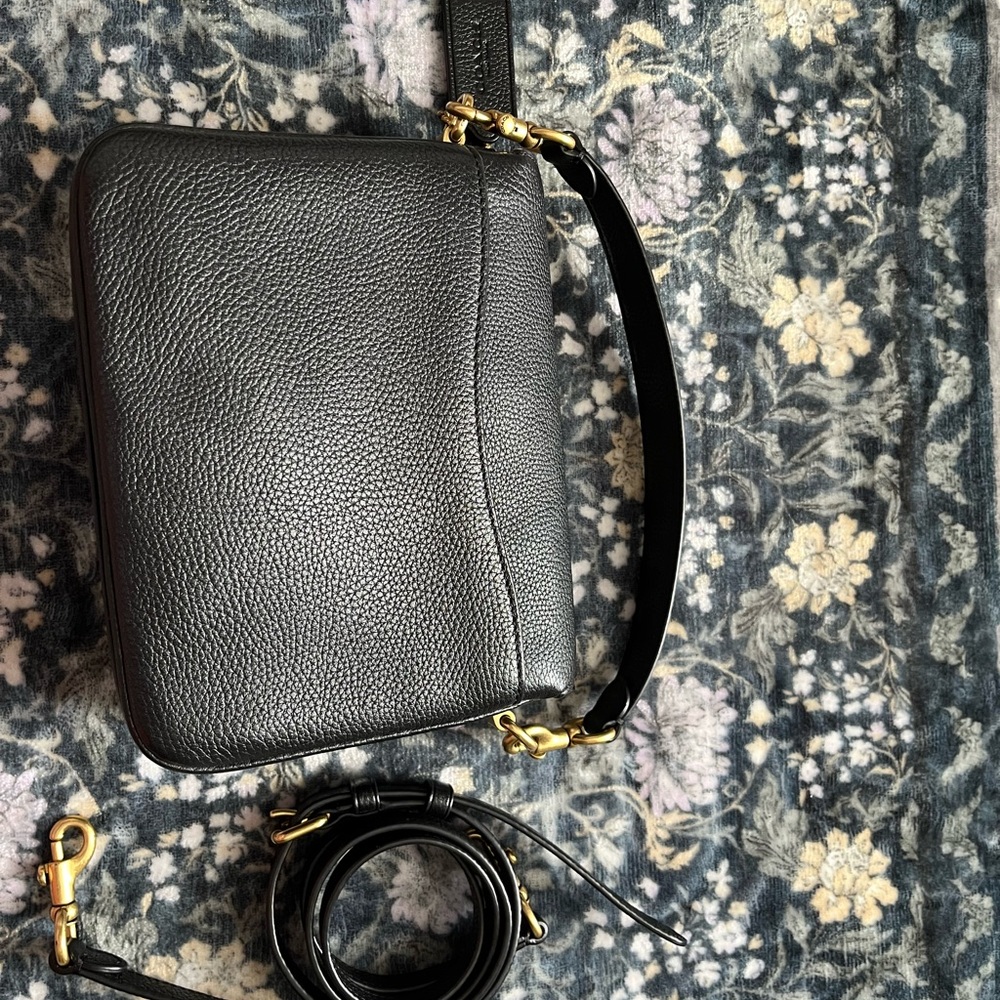 Coach Black Leather Shoulder Bag with Gold Accents - Picture 3 of 8